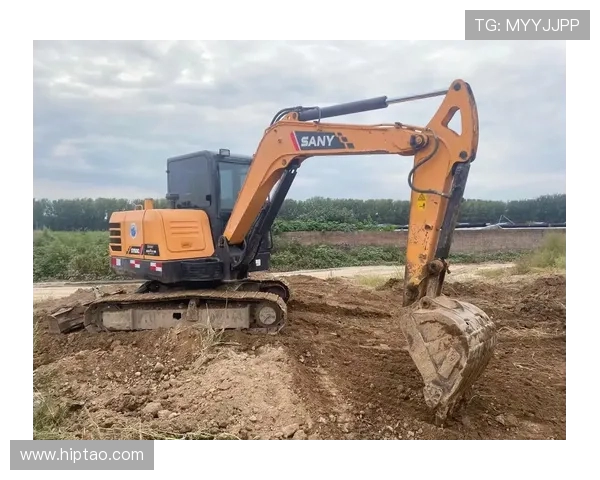 挖掘机机手父亲的平凡一天